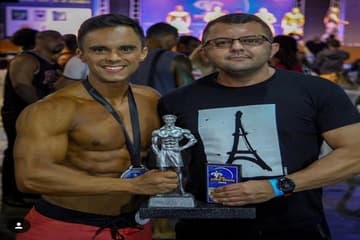 Darlan Furtado com atleta campeão - Foto 5